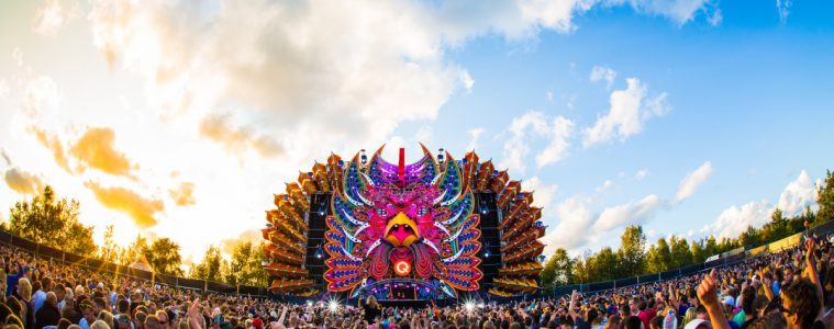 Q-Dance stage at Mysteryland 2014