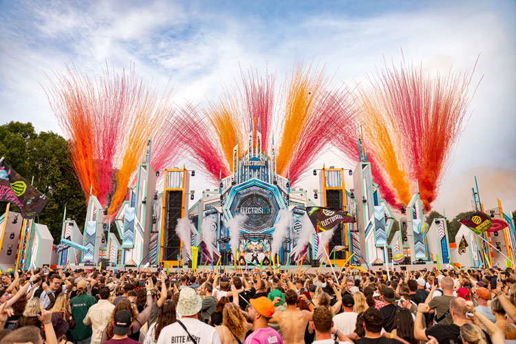 Electrisize 2025 Mainstage on Friday
